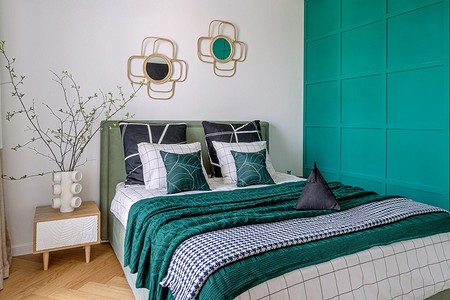 А вы бы решились? 6 ярких и смелых спален от дизайнеров