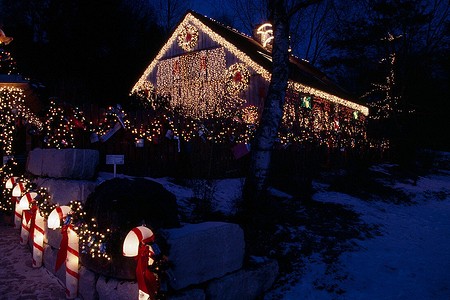 Как украсить дом гирляндами: 14 лучших способов для вау-эффекта, 74 фото