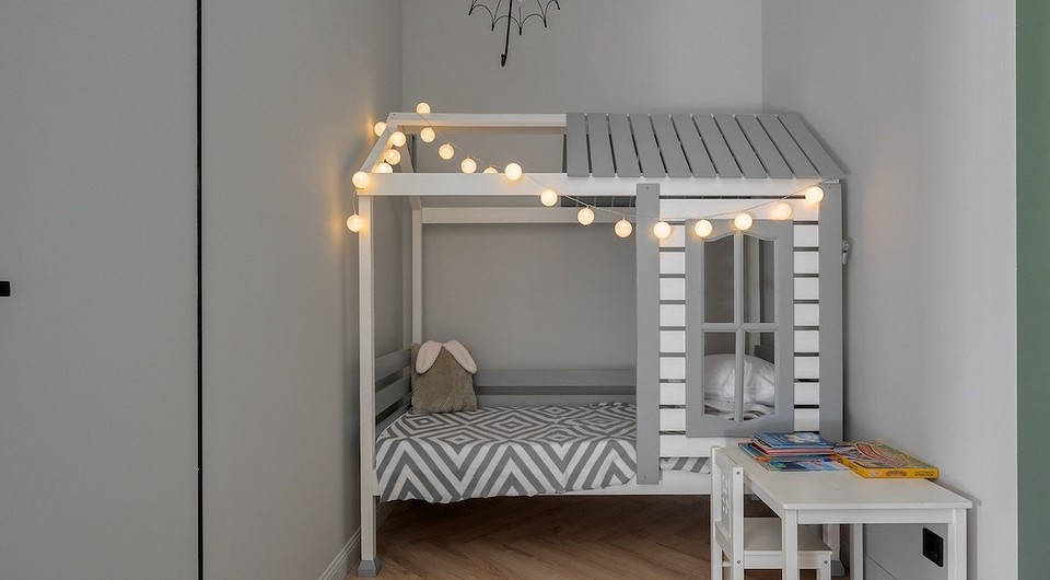 Как украсить гирляндой комнату: 10 вариантов эффектного декора, 82 фото