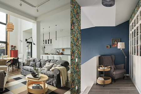 Скандинавский стиль по-сибирски: светлые стены, уютные обои, бабушкин комод. Дом для семьи дизайнера с тремя детьми