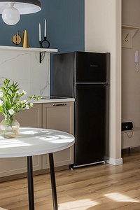 Кухня в квартире-студии: особенности, правила обустройства и 4 планировки с расстановкой мебели (103 фото)