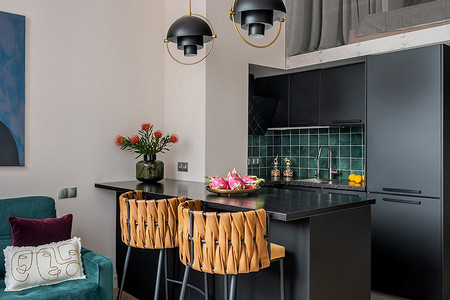 Как дизайнер увеличила площадь апартаментов в 1,3 раза и создала яркий интерьер