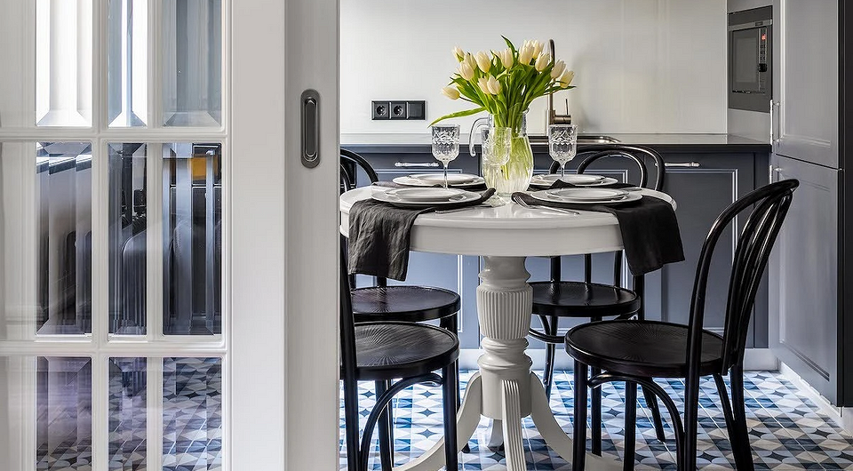 5 вау-интерьеров кухонь с красивой отделкой пола