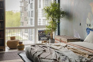 Яркая спальня и «незаметная» кухня: квартира 52 кв. м для девушки