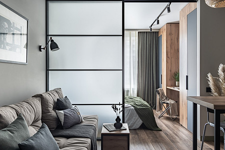 Как в маленькой студии 32 кв. м удалось организовать спальню и кухню-гостиную? Реальный пример 