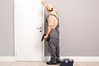 Как установить межкомнатную дверь без порога: инструкция из 8 шагов