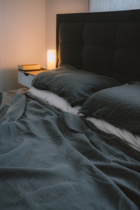 Как красиво заправить кровать: идеи, лайфхаки и 85 фото, которые вас вдохновят 