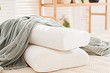 Как выбрать ортопедическую подушку: полезные советы и 10 лучших товаров для идеального сна