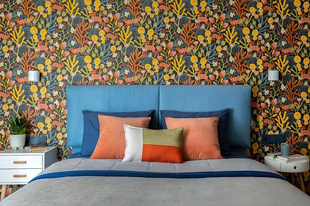 7 вау-примеров с яркими цветами в интерьере