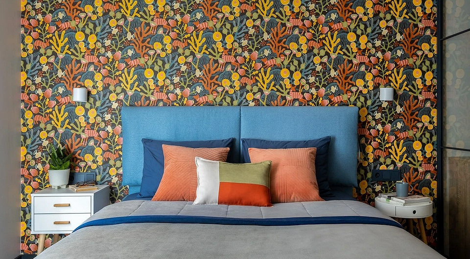 7 вау-примеров с яркими цветами в интерьере