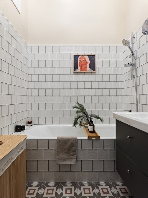 До и после: 5 эффектных преображений ванных комнат от дизайнеров