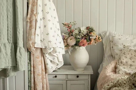 8 простых и бюджетных идей для декора дачного домика летом