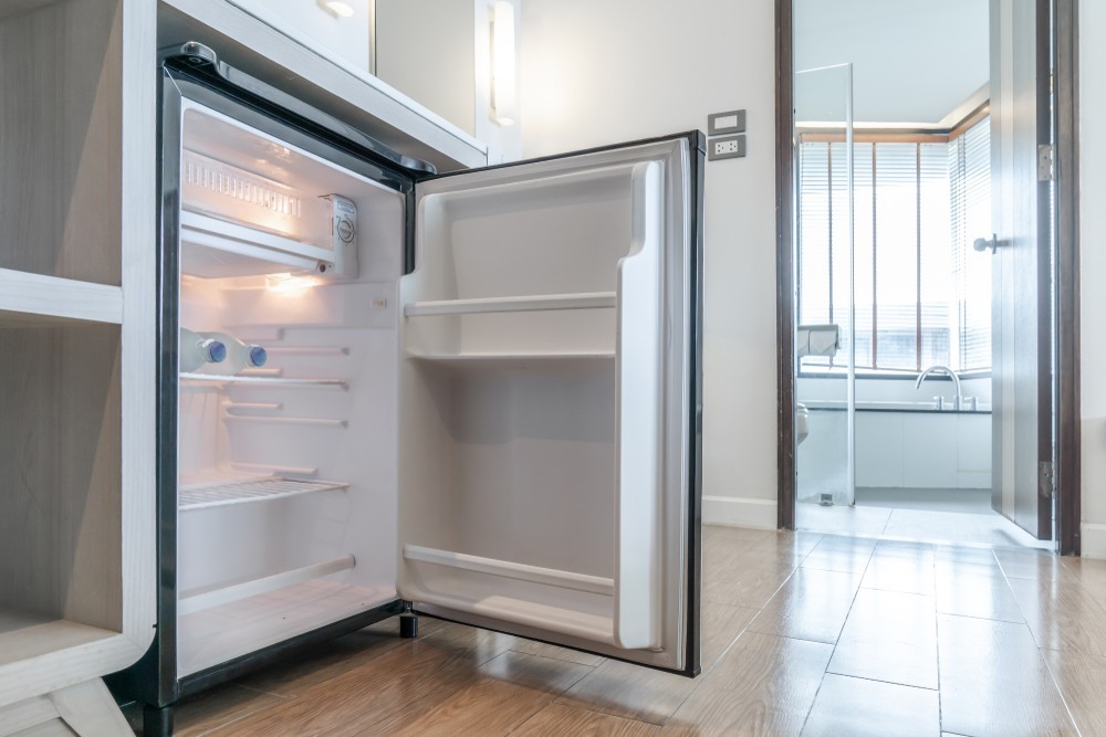 Кухня с холодильником: 5 вариантов расположения техники и 78 фотоидей