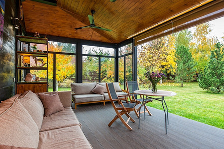 Бани с террасой: проекты дизайнеров, материалы для строительства, 81 фото