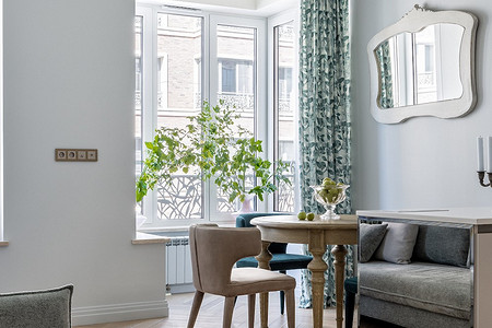 Историческая квартира в новостройке? Это реально! Интерьер-сюрприз для подруги дизайнера