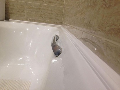 Почему так важна герметизация ванной?
