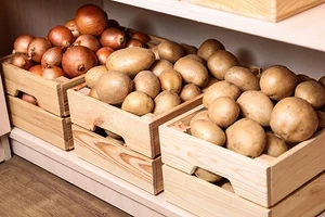 Хранение картошки: 10 разных способов для квартиры и дома (ничего не испортится!)