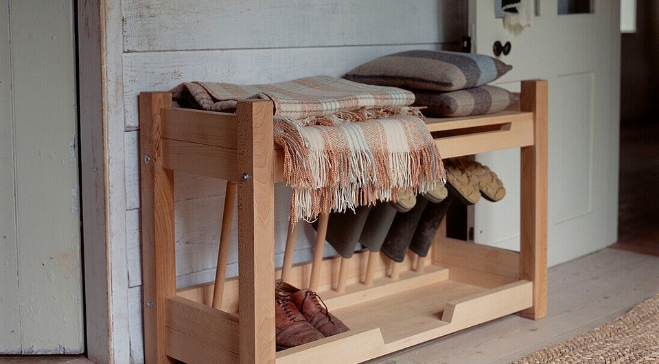 Все поместится! 8 практичных и стильных идей хранения ботинок и сапог