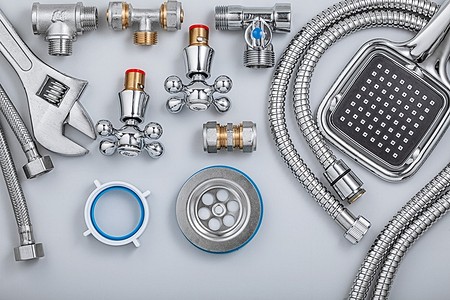 Как самостоятельно поменять смеситель в ванной: инструкции для накладных и настенных моделей