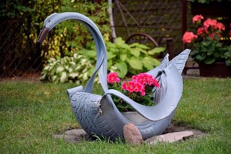 Лучше заменить: 8 украшений на даче, которые все портят