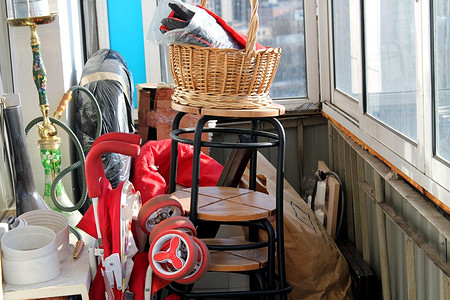 7 вещей, которые нельзя хранить на балконе