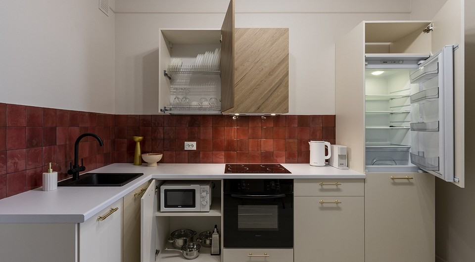 Расстановка бытовой техники на кухне: важные правила и готовые схемы Расстановка бытовой техники на кухне: важные правила и готовые схемы