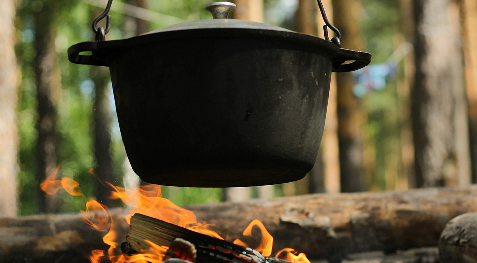 Чем отмыть казан: средства от жира, нагара и ржавчины Чем отмыть казан: средства от жира, нагара и ржавчины