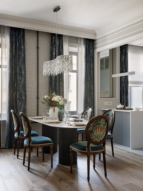 С любовью к родному городу: великолепный интерьер квартиры 98 кв. м в доме 1900 года 