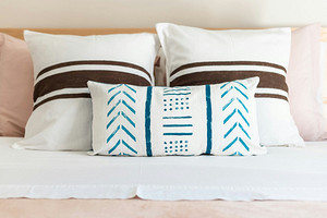 Как избавиться от клопов в матрасе: народные и магазинные средства