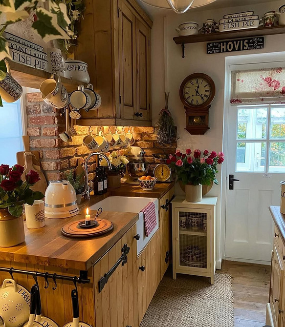 Кирпичная стена в интерьере: варианты применения, подходящие стили и 63 фото