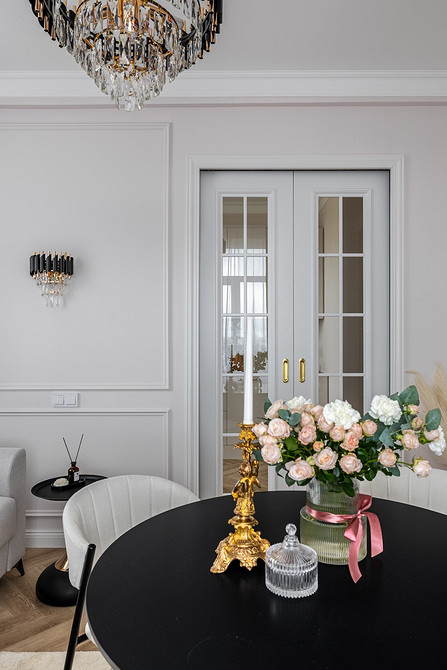 Это фантастика! Переделали двушку 50 кв. м в сталинке в центре Москвы (фото до и после вас удивят)