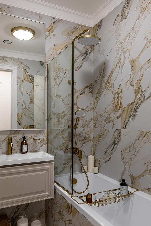 Это фантастика! Переделали двушку 50 кв. м в сталинке в центре Москвы (фото до и после вас удивят)