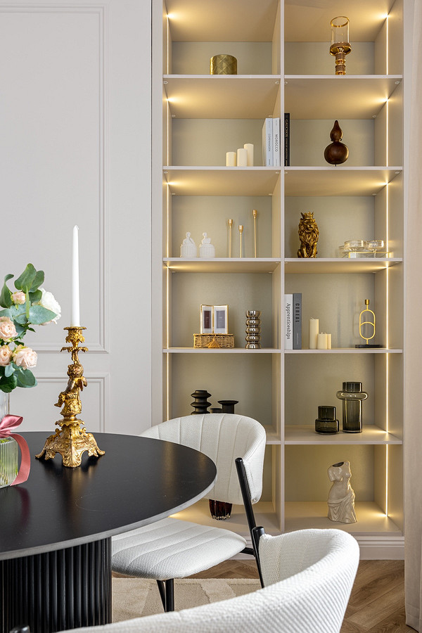 Это фантастика! Переделали двушку 50 кв. м в сталинке в центре Москвы (фото до и после вас удивят)