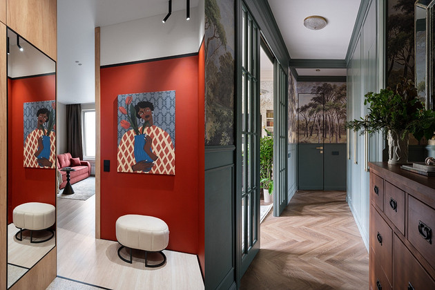 Это хочется повторить! 5 ярких и необычных прихожих от дизайнеров