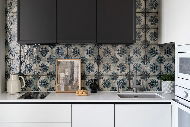 Фартук на кухню 2026: обзор трендов и актуальных материалов, 64 фото в интерьере