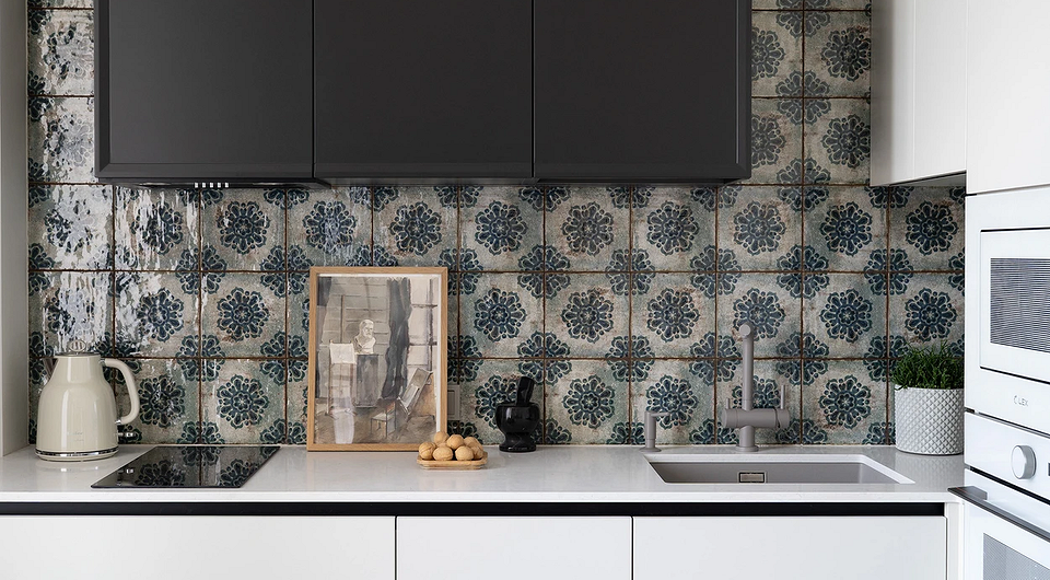 Фартук на кухню 2026: обзор трендов и актуальных материалов, 64 фото в интерьере