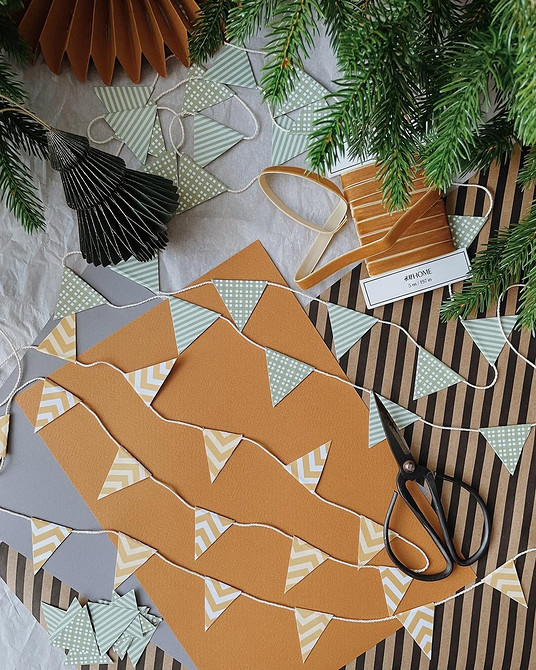 Новогодняя гирлянда своими руками: из чего и как ее сделать, идеи, фото и инструкции