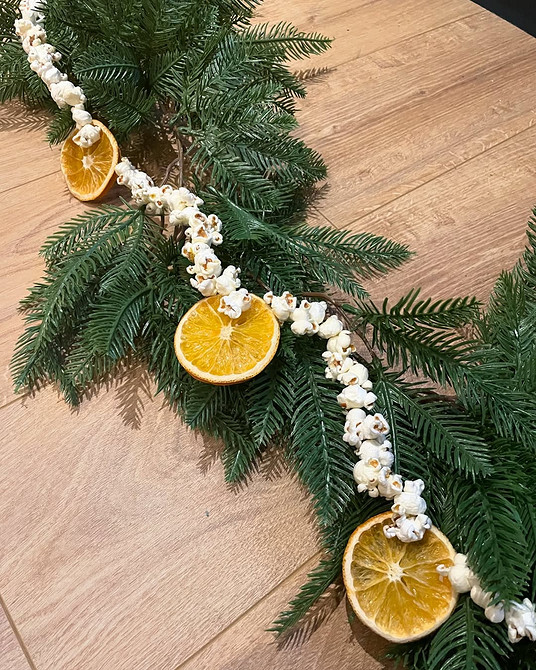 Новогодняя гирлянда своими руками: из чего и как ее сделать, идеи, фото и инструкции