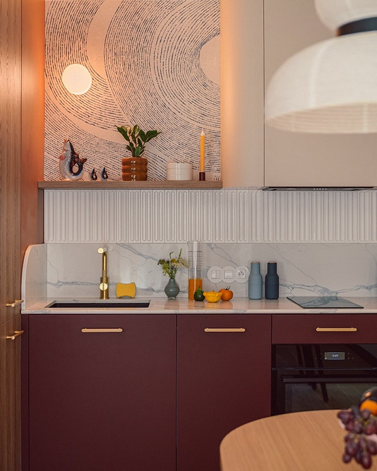 Обои на кухню-2026: подходящие материалы и цвета, тренды нового сезона (63 фото)