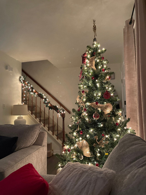 Как украсить квартиру и дом на Новый год 2026: красивые идеи и 67 фото