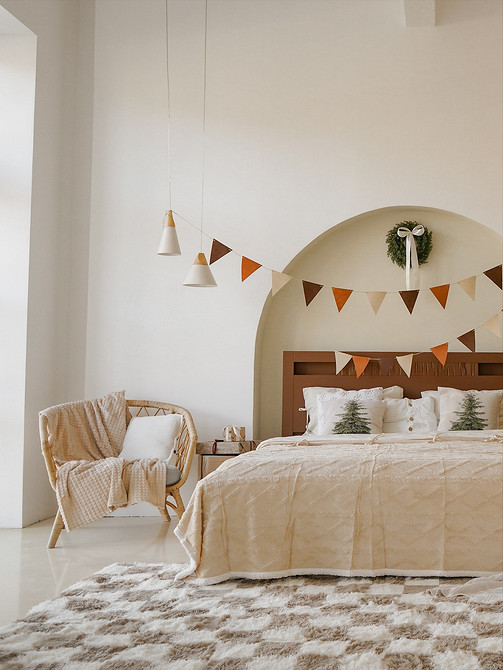 Как украсить квартиру и дом на Новый год 2026: красивые идеи и 67 фото