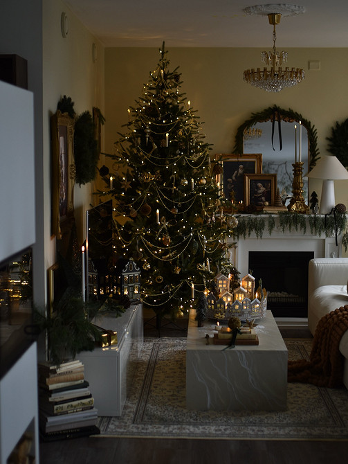 Как украсить квартиру и дом на Новый год 2026: красивые идеи и 67 фото