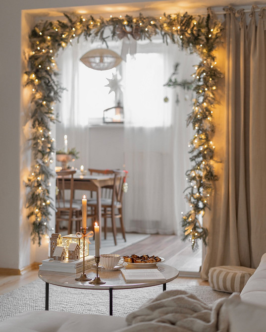 Как украсить квартиру и дом на Новый год 2026: красивые идеи и 67 фото