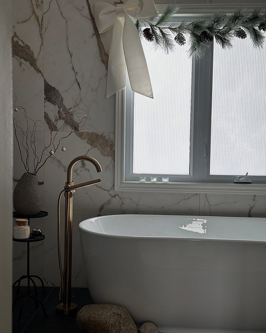 Как украсить квартиру и дом на Новый год 2026: красивые идеи и 67 фото