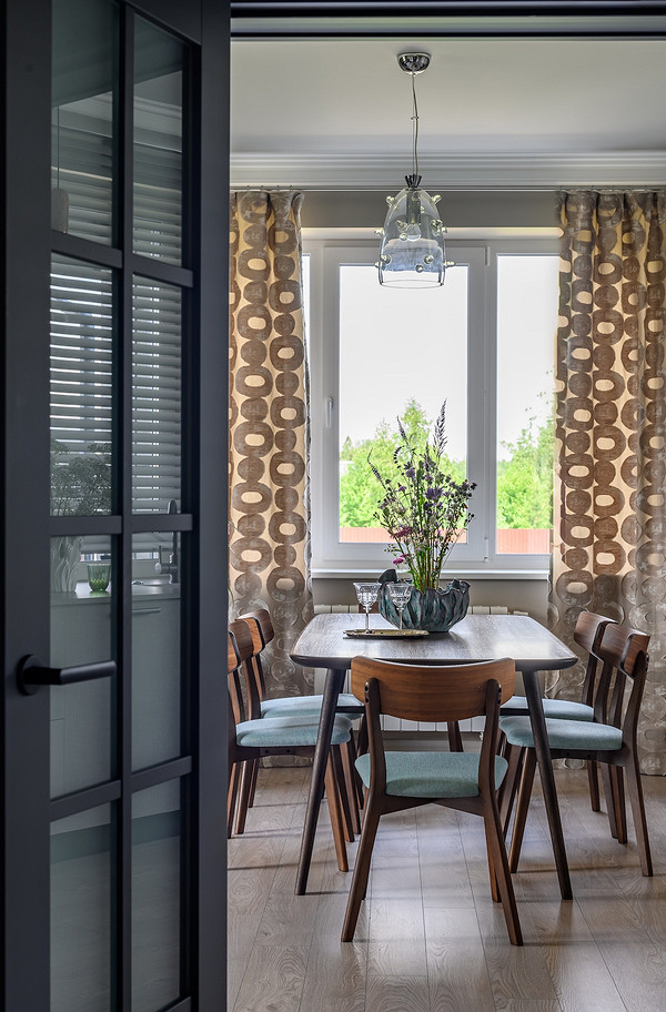 Дом для родителей дизайнера: уютный и продуманный интерьер 86 кв. м