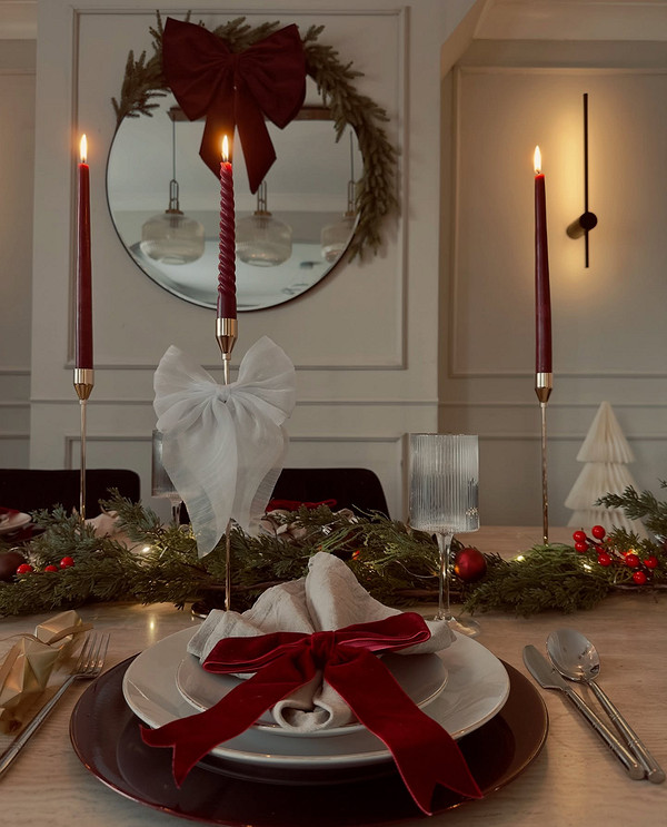 8 идей для украшения праздничного стола, которые легко повторить