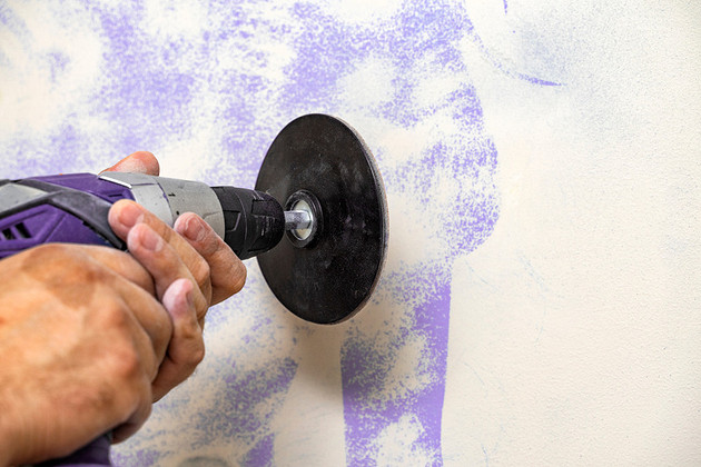 Как снять краску со стен: рабочие способы и важные советы