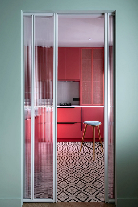 Двери в интерьере-2026: разновидности и главные тренды (65 фото)