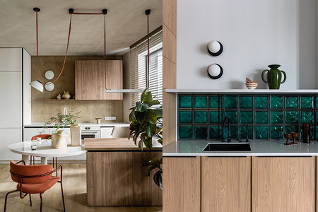 Кроме плитки: 5 красивых материалов для кухонного фартука, которые мы нашли у дизайнеров