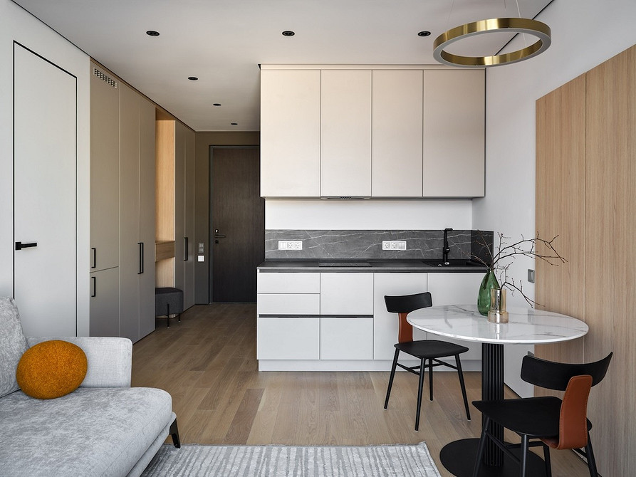 Кроме плитки: 5 красивых материалов для кухонного фартука, которые мы нашли у дизайнеров